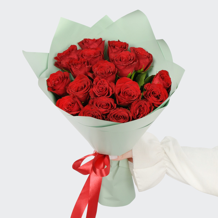 Букет  из 19 роз Лето красное