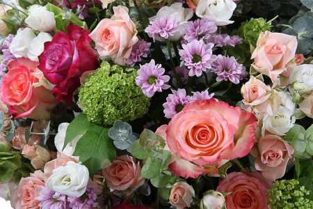 Букет Земляничная поляна в корзине