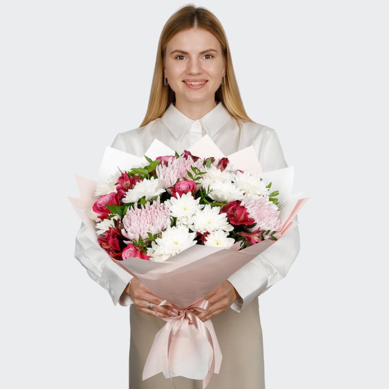 Букет с альстромериями и розами Обретенный рассвет