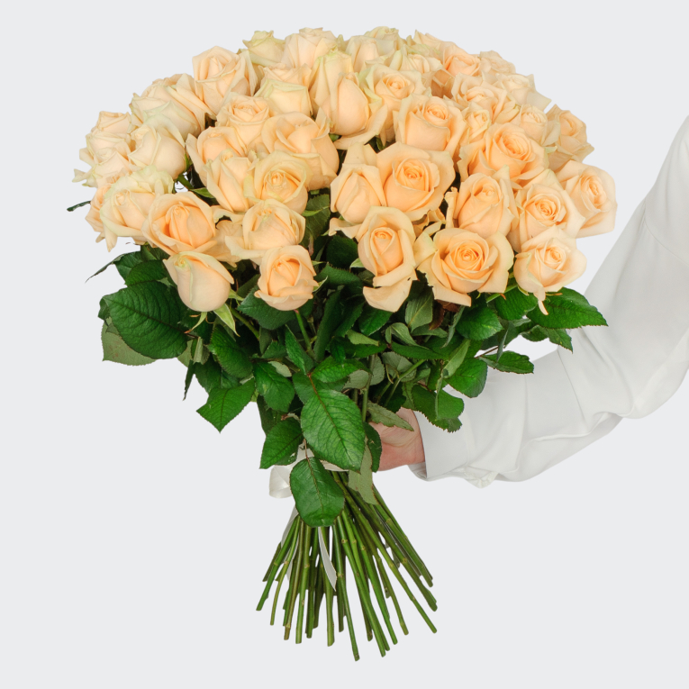 Букет 51 роза Пич Аваланш