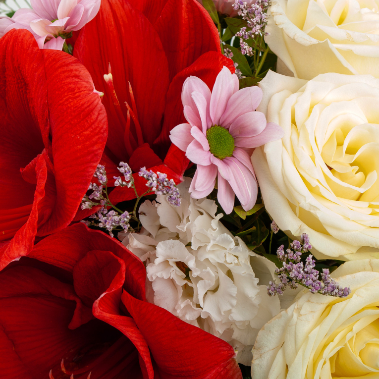 Композиция в кашпо Цветущее сердце