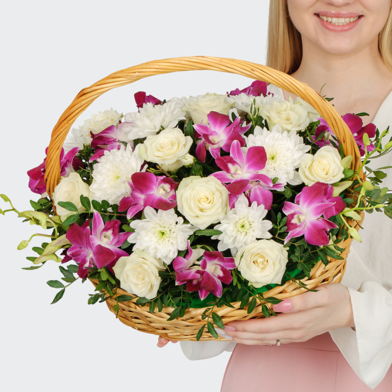 Букет в корзине Империя Солнца