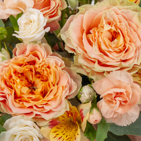 Композиция в кашпо Трепетные чувства