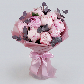Букет из 9 пионов Изабель