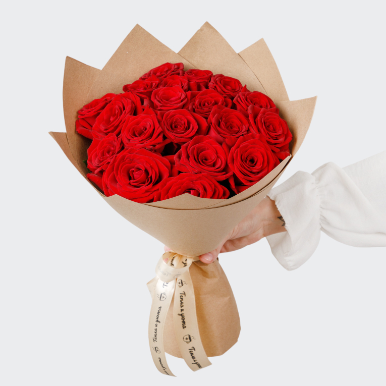 Букет 19 роз Идеальное свидание