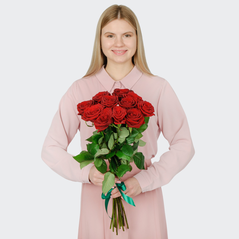 Букет 11 красных роз Ред Наоми (60 см)