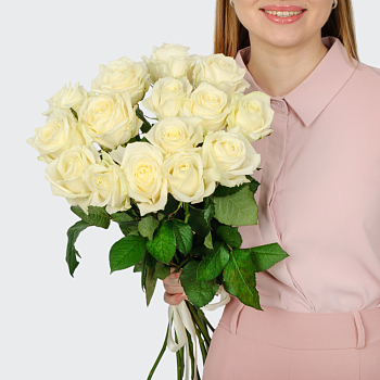 Букет 15 роз Аваланш 60/70 см