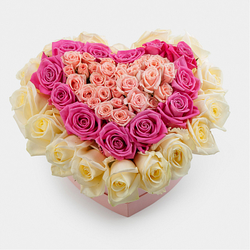 Букет в коробке Три цвета нежности (мини)