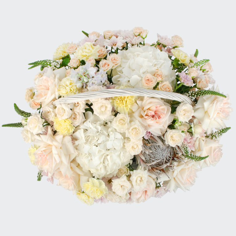 Букет в корзине Рождение любви