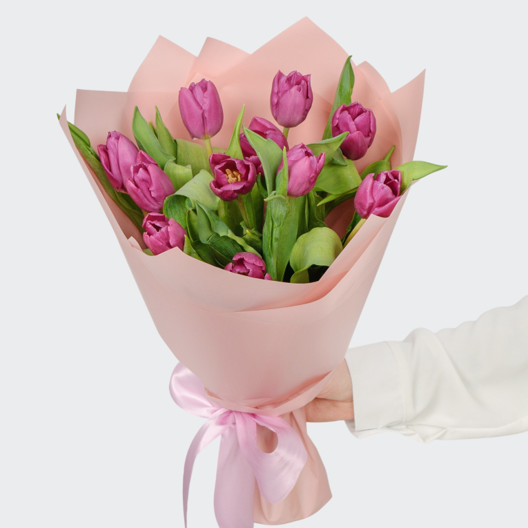 Букет 11 фиолетовых тюльпанов