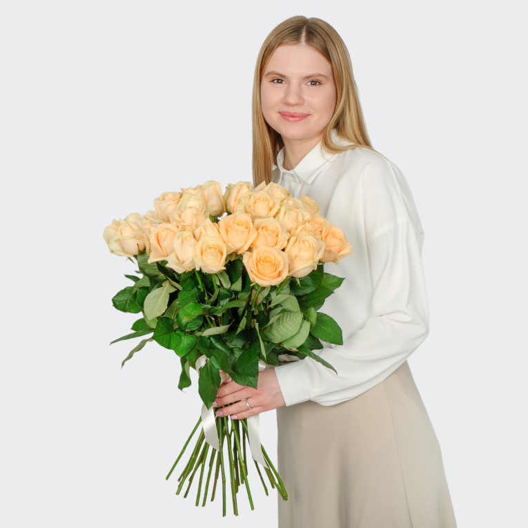 Букет 25 роз Пич Аваланш