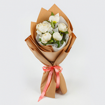 Букет из 5 пионов Улыбка ангела