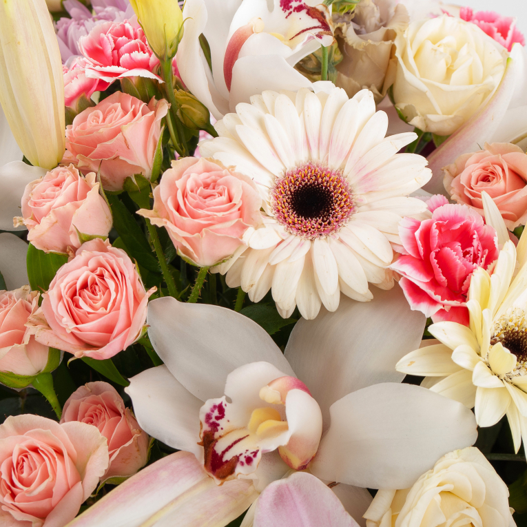 Букет в коробке Праздник сердца