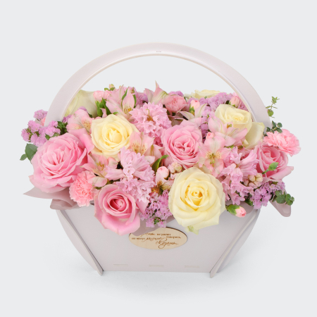 Букет в корзине Нежность без границ