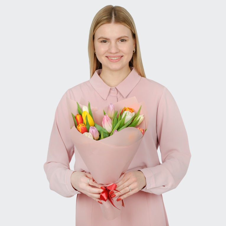 Букет 15 тюльпанов микс