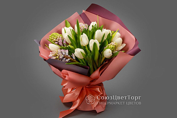 Букет с тюльпанами Весенние пташки