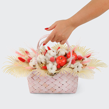 Букет в корзине Жаркая вспышка