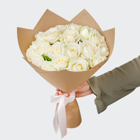 Букет 19 роз Белый мрамор