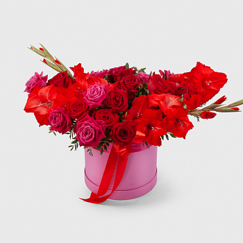 Букет в коробке Любовные знаки