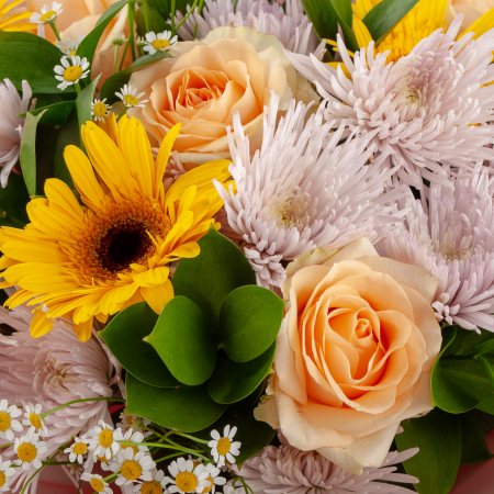 Букет Другая жизнь (розы, герберы, хризантема)