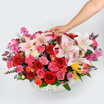 Букет в корзине Любовный порыв Букет в корзине Любовный порыв