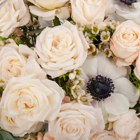 Букет в корзине Белая тайна