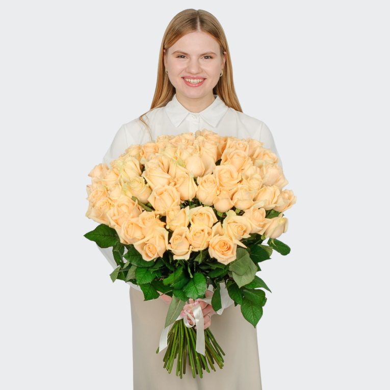 Букет 51 роза Пич Аваланш