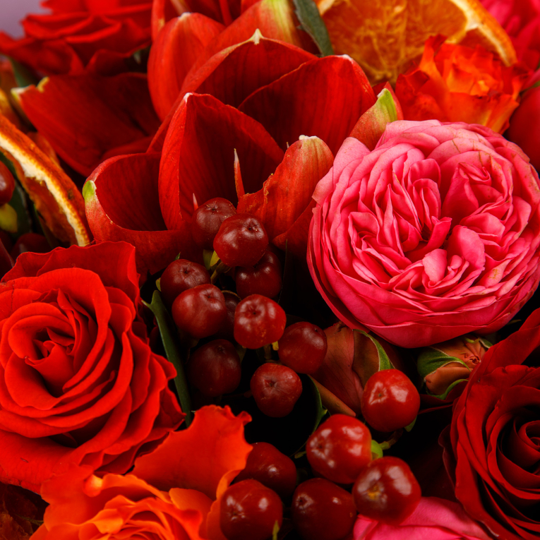 Букет с гиппеаструмами Игра с огнем