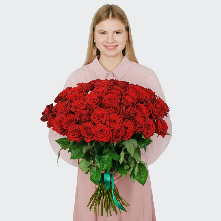 Букет 51 красная роза Ред Наоми (60 см)