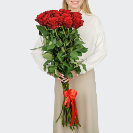 Букет 19 роза Высокие чувства
