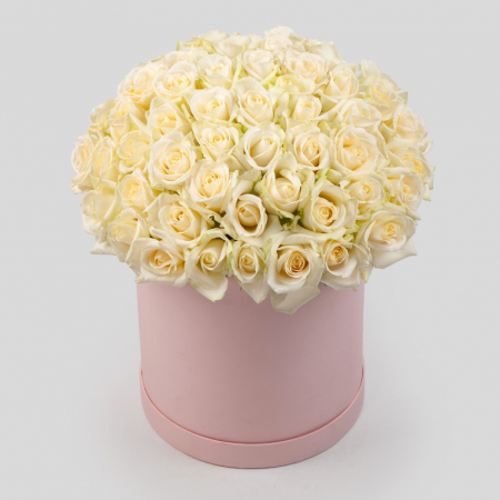 Букет в розовой коробке Первая нежность (51 роза)