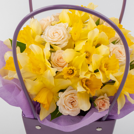 Букет в коробке Весенняя посылка