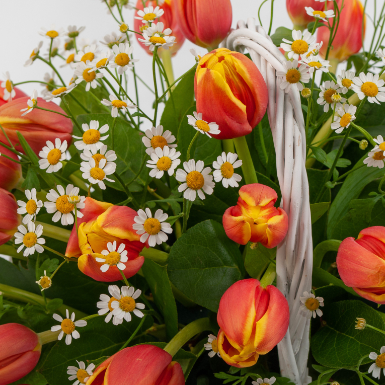 Букет в корзине Летний огонек