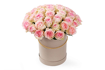 Букет 51 роза Эсперанс в шляпной коробке