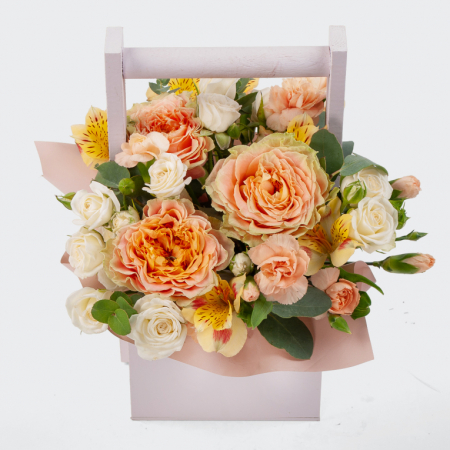 Композиция в кашпо Трепетные чувства