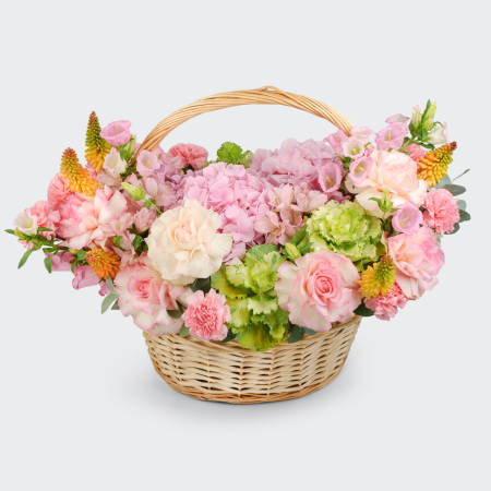 Букет в корзине Малиновый жемчуг