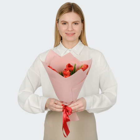 Букет 7 красных тюльпанов
