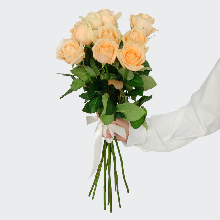 Букет 9 роз Пич Аваланш