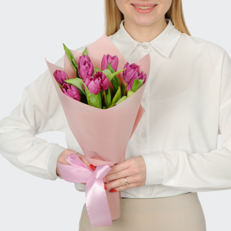 Букет 9 фиолетовых тюльпанов