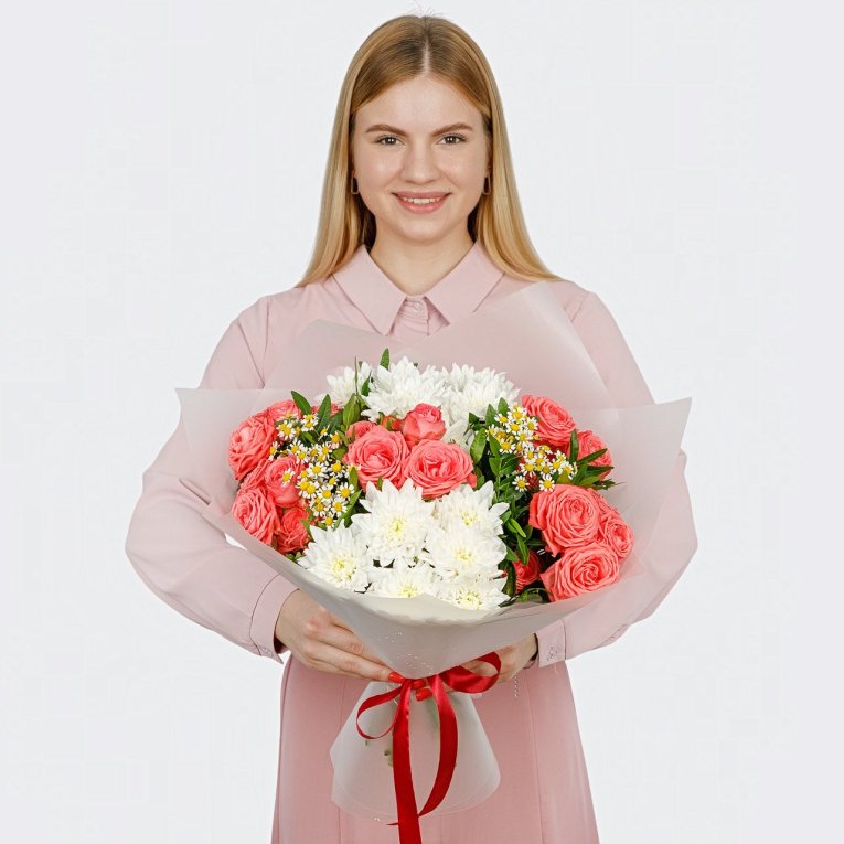Букет с розами и хризантемами Зеркало небес