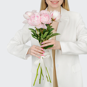Букет из пионов 5 комплиментов