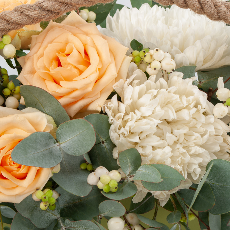 Букет в кашпо Коробка сказок