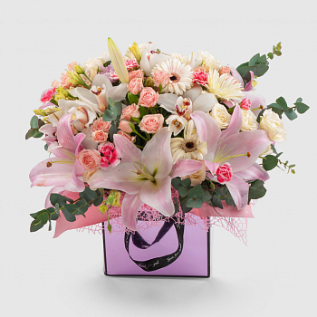 Букет в коробке Праздник сердца