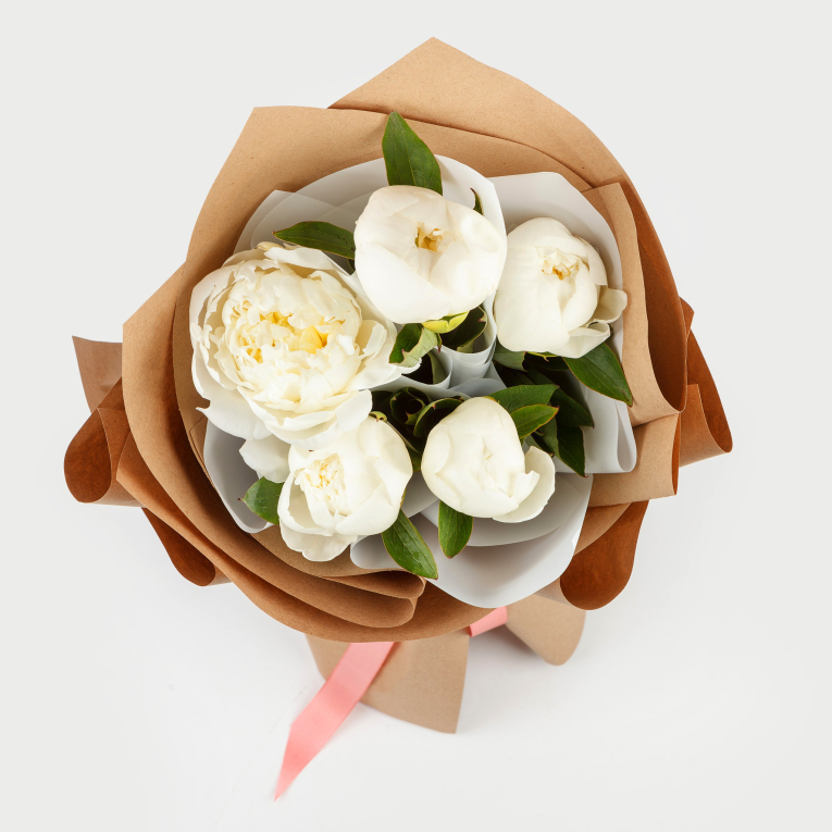 Букет из 5 пионов Улыбка ангела