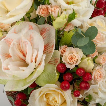 Букет в кашпо Светлая мечта