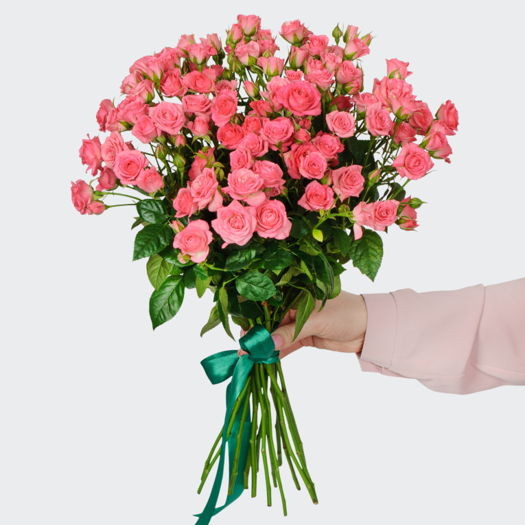 Букет 15 кустовых роз Лидия (50 см)