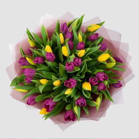 Букет 51 тюльпан Весенний фейерверк
