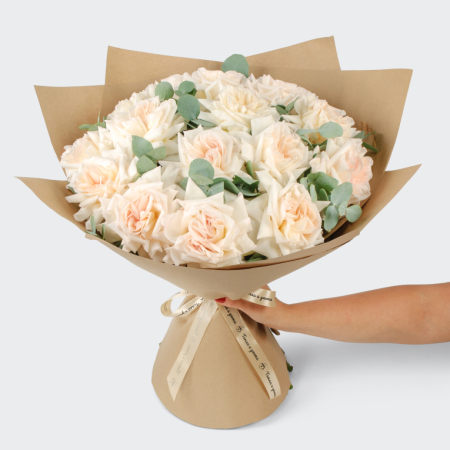 Букет из 15 роз Магия момента