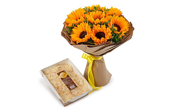Букет с подсолнухами Солнечное лето + торт «Наполеон» (570 г)