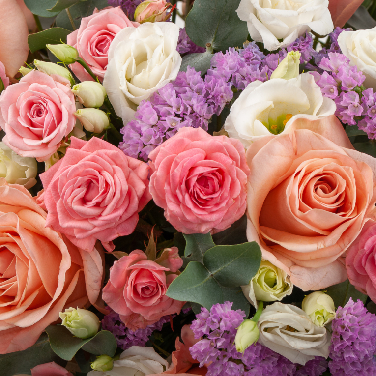 Букет в корзине Майская фантазия